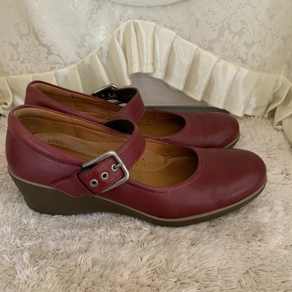 ECCO - Picture 4 of 10